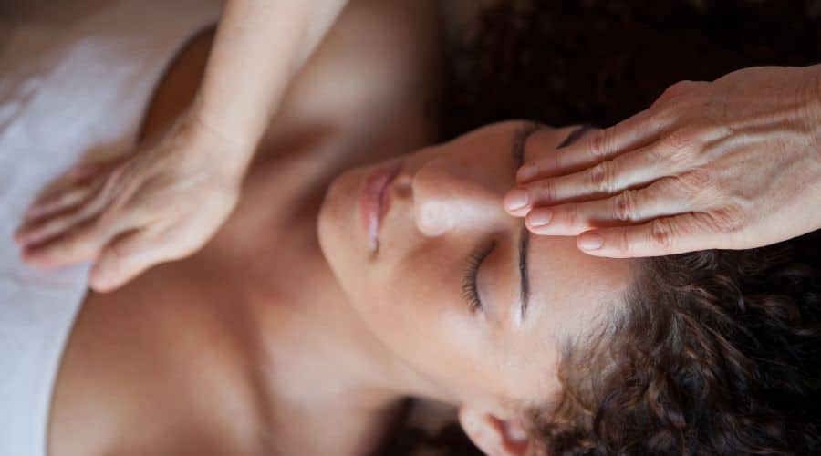The 7 Best Energy Healing Schools You Need to Know